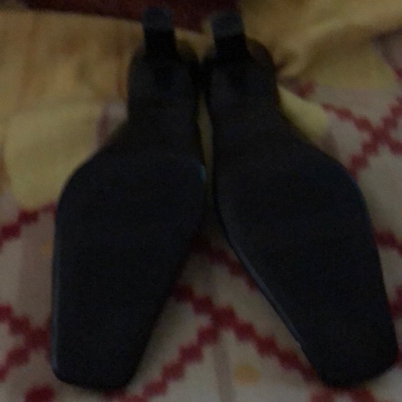 Shoes - Picture 2 of 2